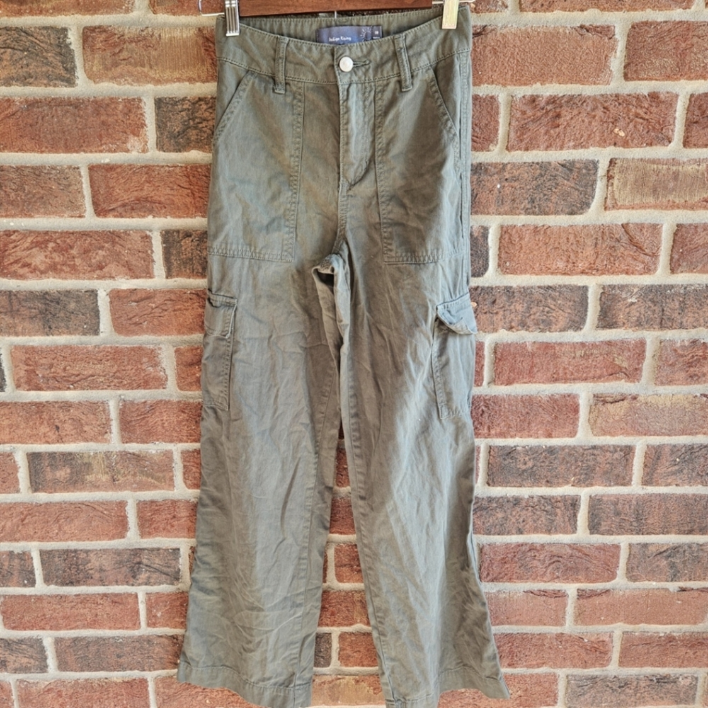 Indigo Rising Women's Size 00 Green Cargo Pants with Pockets